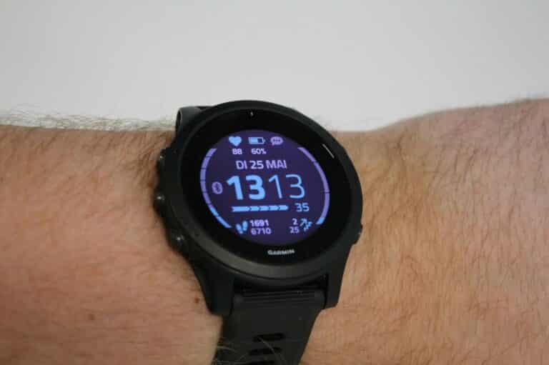 Die beste Triathlon und Laufuhr Garmin Forerunner 945